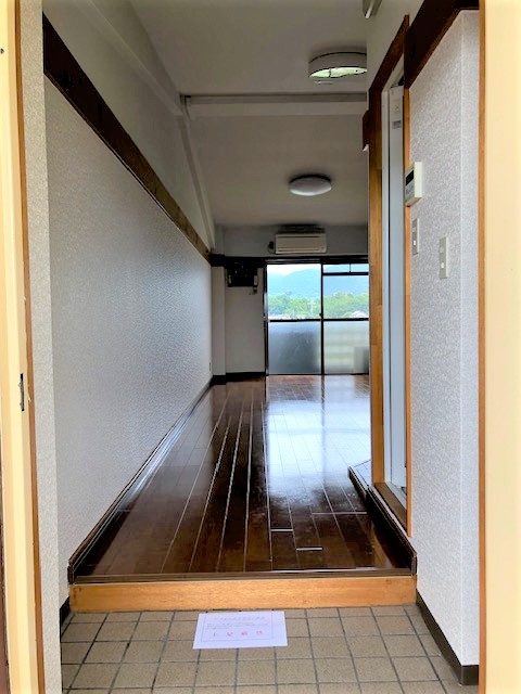 シャローム山城の玄関