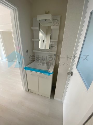 吉武ビルの洗面所|コンパクトで使いやすい洗面所