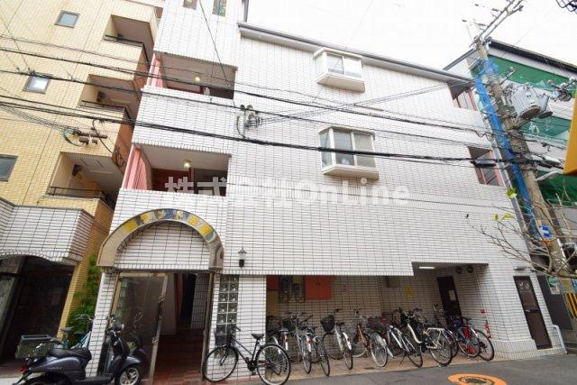 ランド雅の外観