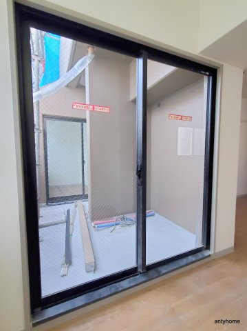 エイトステイツ玉造 仲介手数料無料のバルコニー