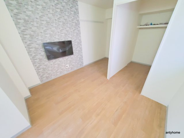 エイトステイツ玉造 仲介手数料無料の居間・リビング