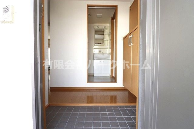 コーポ舟入川の玄関