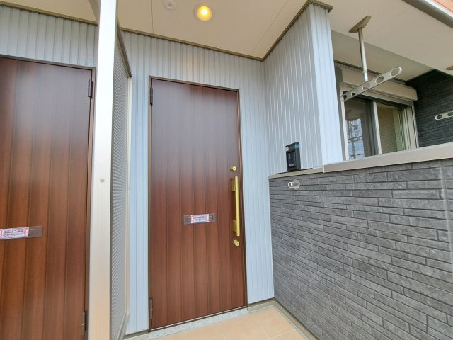 フィオーレ新知の玄関