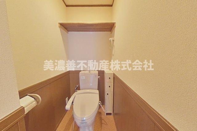 ６０６７７　岐阜市中川原事務所付住居のトイレ