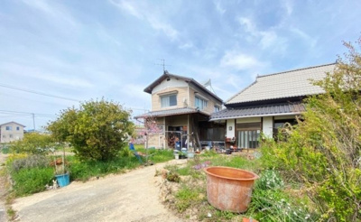 【外観】 | ★建築条件なし★更地後渡し土地★東区西大寺門前★ | 現状は上物（古家）があります。