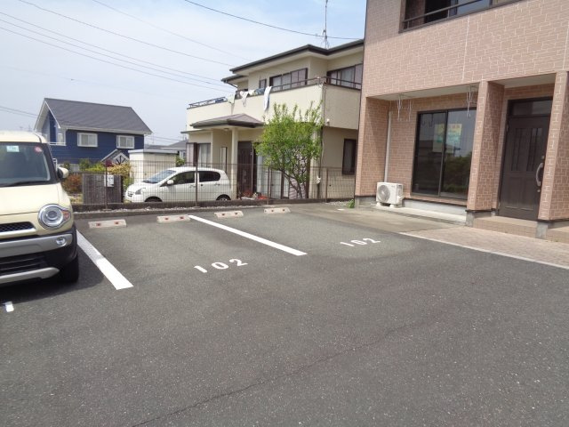ヒルトップ大平の駐車場