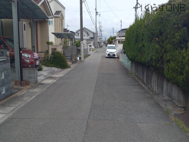 【前面道路含む現地写真】 | 姫路市広畑区小松町1丁目／中古戸建（オーナーチェンジ）