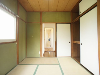 【和室】 | ハイツ花梨 | 清潔感のある和室です。