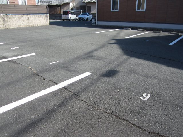 グランモアの駐車場