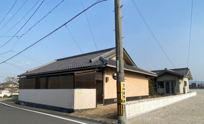 【前面道路含む現地写真】 | ★中区平井★3棟まとめ売り★レトロ平屋★ | ★敷地内にある平屋、3棟のまとめ売りです。詳細はお問い合わせください★