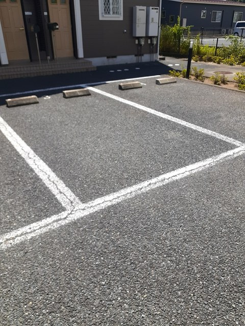 クイーンパレスの駐車場