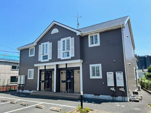 クイーンパレスの外観