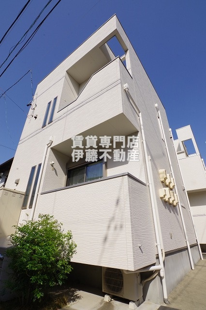 GRANDTIC平安通の外観