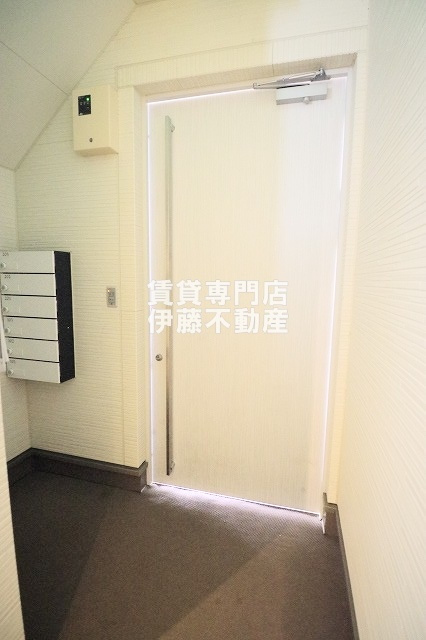 GRANDTIC平安通のロビー