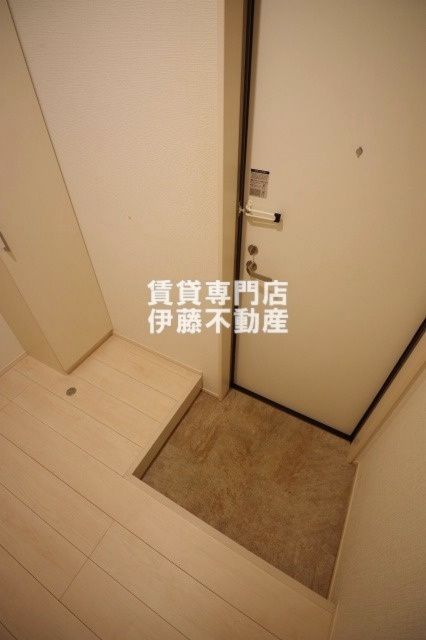 GRANDTIC平安通の玄関
