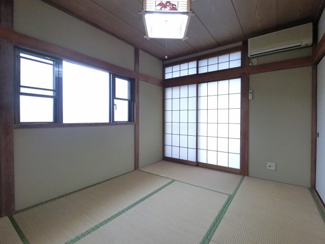 【和室】 | ※角部屋の写真です