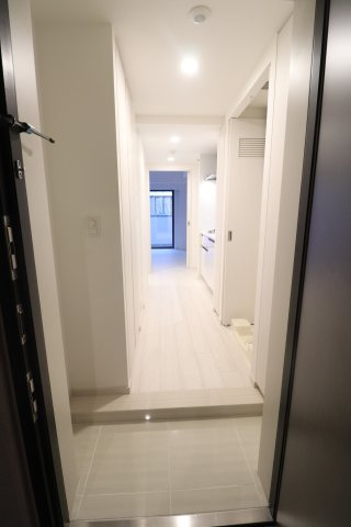 ラティエラ武蔵小杉の玄関|別部屋の参考写真です。