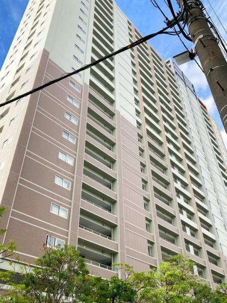 東京アインスリバーサイドタワーの外観