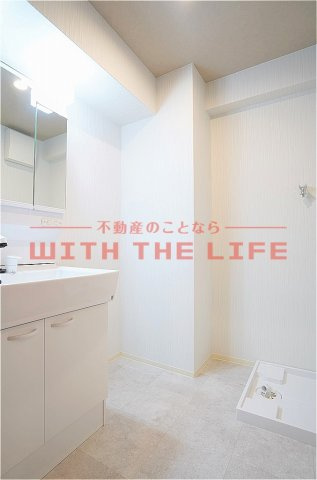 Maisonアマファソン【キャッシュバック対象物件】の洗面所|ゆったりとスペースのある洗面所