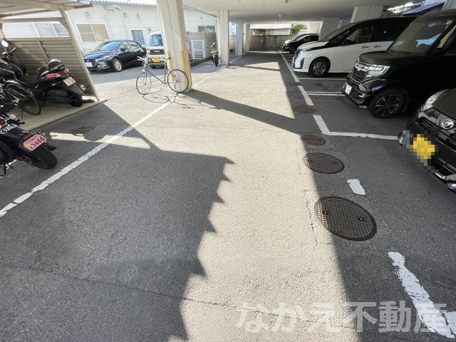 【駐車場】 | 駐車場があるので、車を買う予定の方も安心です