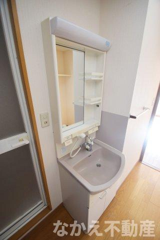 【洗面所】 | ゆったりとスペースのある洗面所