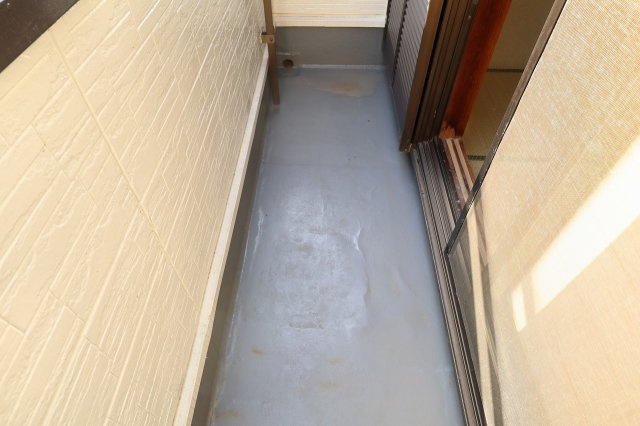 中神貸家のバルコニー