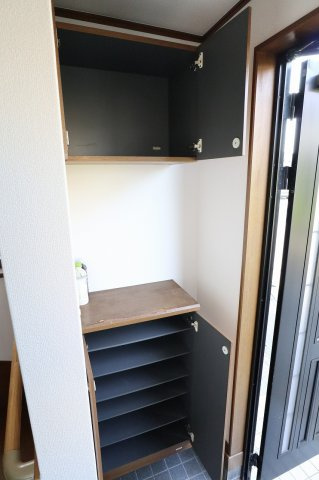 中神貸家の収納