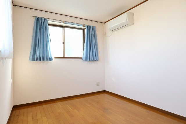 中神貸家の居間・リビング