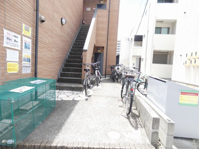 【エントランス】 | アリビラ名西