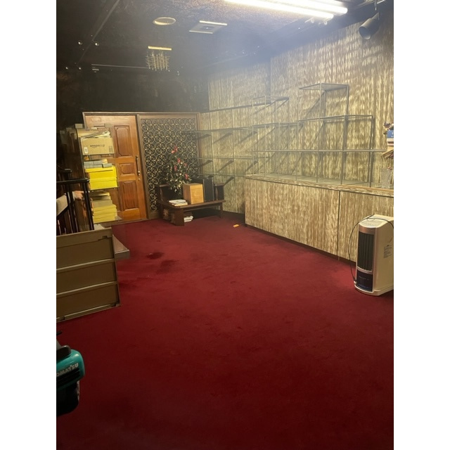 岐阜市鏡島精華２丁目の店舗一部の内装