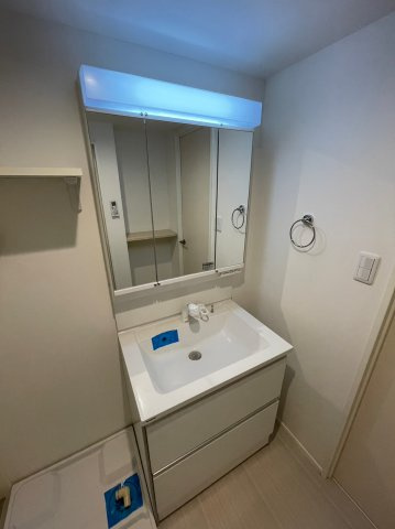 仲介手数料0円！！クリアスの洗面所