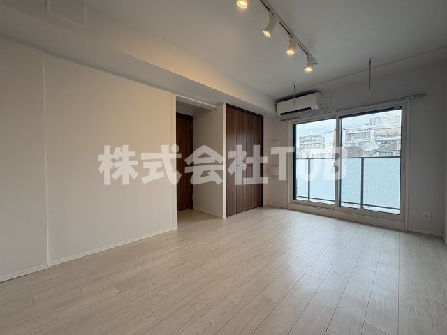 【居間・リビング】 | ルネサンスコート上北沢フロント | 洋室8帖