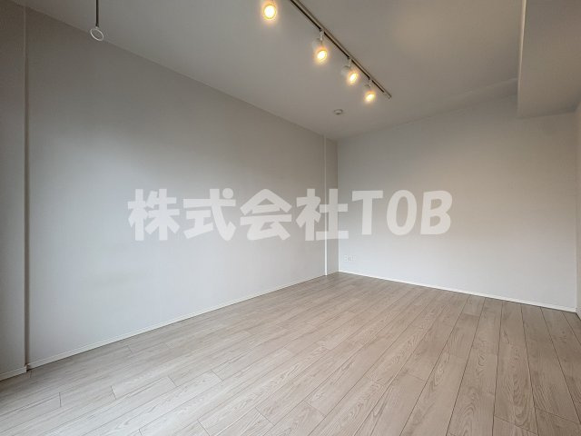 【洋室】 | ルネサンスコート上北沢フロント | 洋室8帖