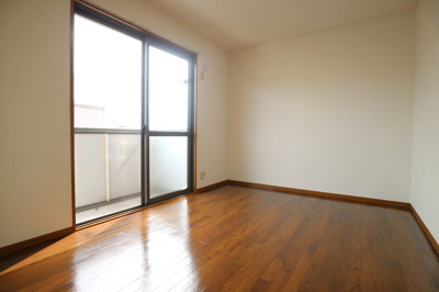 【居間・リビング】 | キングスコートB棟