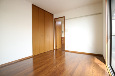 【居間・リビング】 | キングスコートB棟