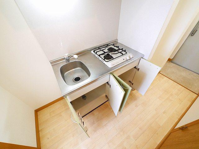 コンフォート三條のキッチン