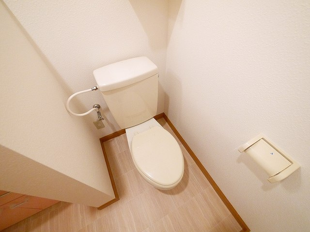 コンフォート三條のトイレ