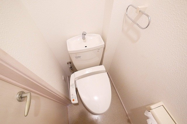 メゾン梅美のトイレ|清潔感のあるトイレです