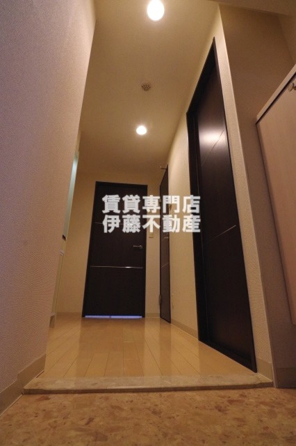 アルバ志賀本通の玄関