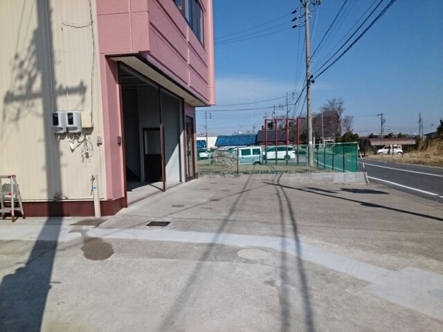 片原一色町倉庫付事務所の外観