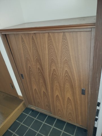 北園マンションの玄関