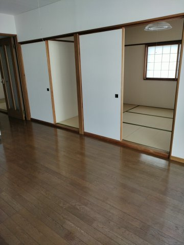 北園マンションの居間・リビング