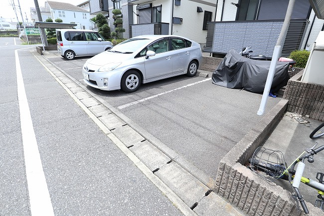 パルアモーレCの駐車場