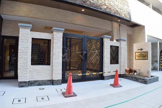 S-RESIDENCE淀屋橋のエントランス