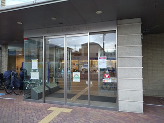 松江図書館まで750ｍ