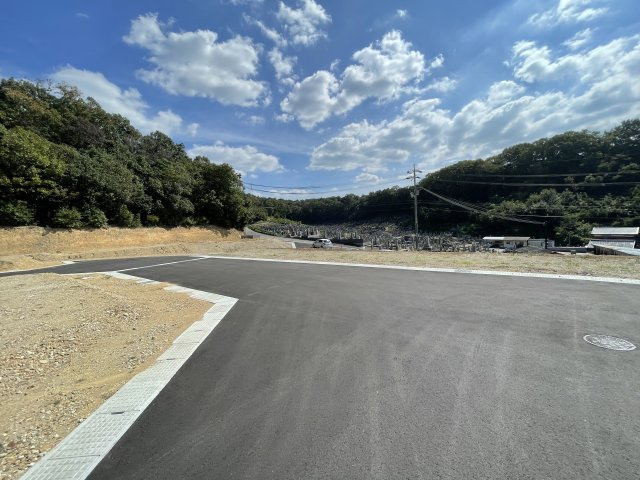 三木市本町2丁目　13区画の外観|①号地：855万円/②号地：887万円/⑤号地：864万円/⑦号地：841万円/⑩号地：190.02㎡・921万円/⑪号地：700万円/⑫号地：773万円/⑬号地：732万円
