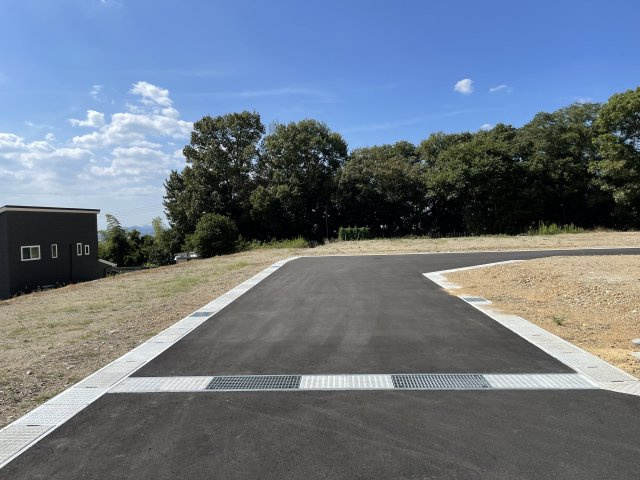 三木市本町2丁目　13区画の外観|①号地：855万円/②号地：887万円/⑤号地：864万円/⑦号地：841万円/⑩号地：190.02㎡・921万円/⑪号地：700万円/⑫号地：773万円/⑬号地：732万円
