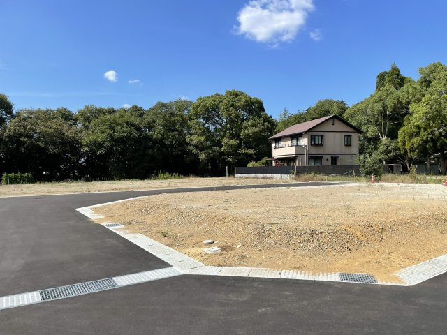 三木市本町2丁目　13区画の外観|①号地：855万円/②号地：887万円/⑤号地：864万円/⑦号地：841万円/⑩号地：190.02㎡・921万円/⑪号地：700万円/⑫号地：773万円/⑬号地：732万円
