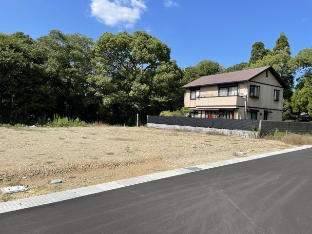 三木市本町2丁目　13区画の外観|①号地：855万円/②号地：887万円/⑤号地：864万円/⑦号地：841万円/⑩号地：190.02㎡・921万円/⑪号地：700万円/⑫号地：773万円/⑬号地：732万円

