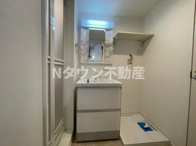【独立洗面台】 | ハーモニーテラス上名古屋 | 独立洗面台、小物を置くことができて便利です